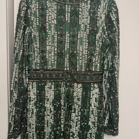 NWT | Mac Duggal 5981 Sage Long Sleeve Crystal Fringe Column Gown Size 10 - Picture 6 of 8